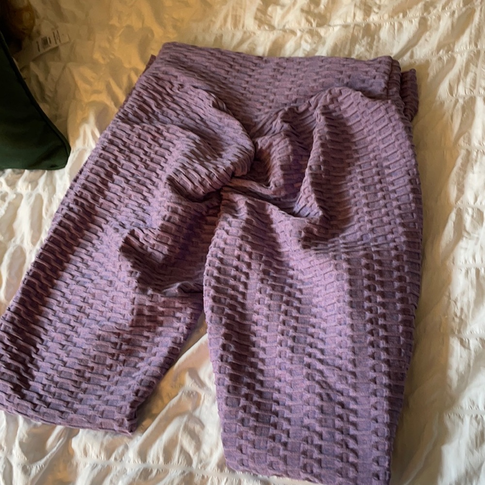 purple leggings